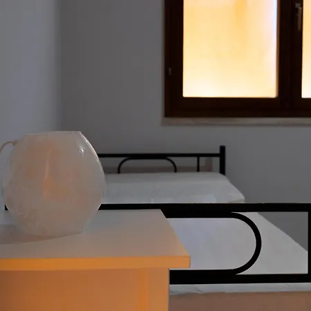 Simiri Caposchiera Con Cortile E Bbq *