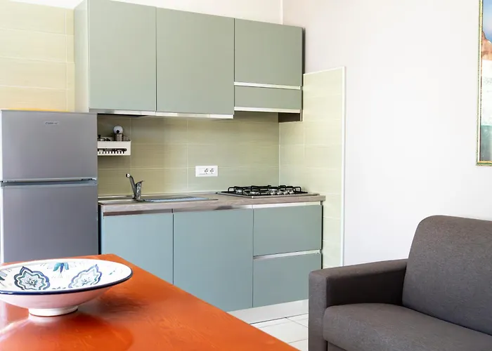 Simiri Caposchiera Con Cortile E Bbq *