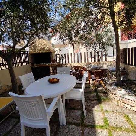 Casa vacanze Simiri Caposchiera Con Cortile E Bbq Villasimius