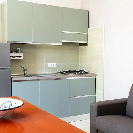 Simiri Caposchiera Con Cortile E Bbq *