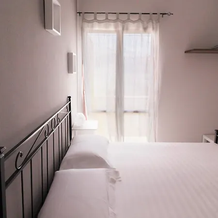 Simiri Caposchiera Con Cortile E Bbq * Вилласимиус