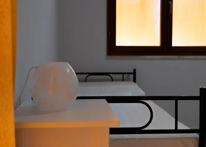 Simiri Caposchiera Con Cortile E Bbq *