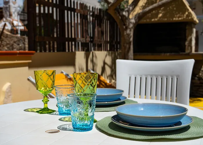 Simiri Caposchiera Con Cortile E Bbq Villasimius