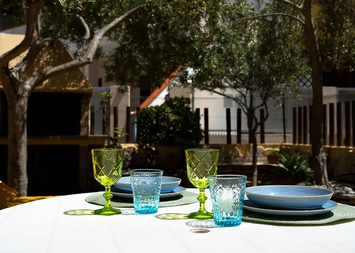 Simiri Caposchiera Con Cortile E Bbq *